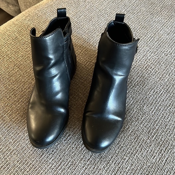 Black Booties - Picture 4 of 6